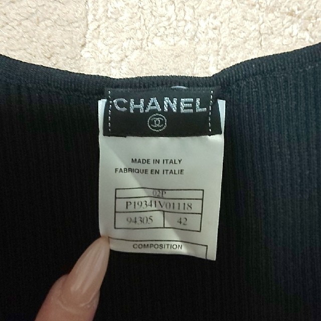 CHANEL(シャネル)のajujuさま専用♪ CHANEL シャネルのタンクトップ 黒 レディースのトップス(タンクトップ)の商品写真