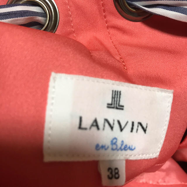 LANVIN en Bleu(ランバンオンブルー)のランバンオンブルー　アイレットタックスカート　美品 レディースのスカート(ひざ丈スカート)の商品写真
