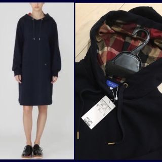 送関込 新品、未使用、タグ付き♡バーバリーブルーレーベル フード付き