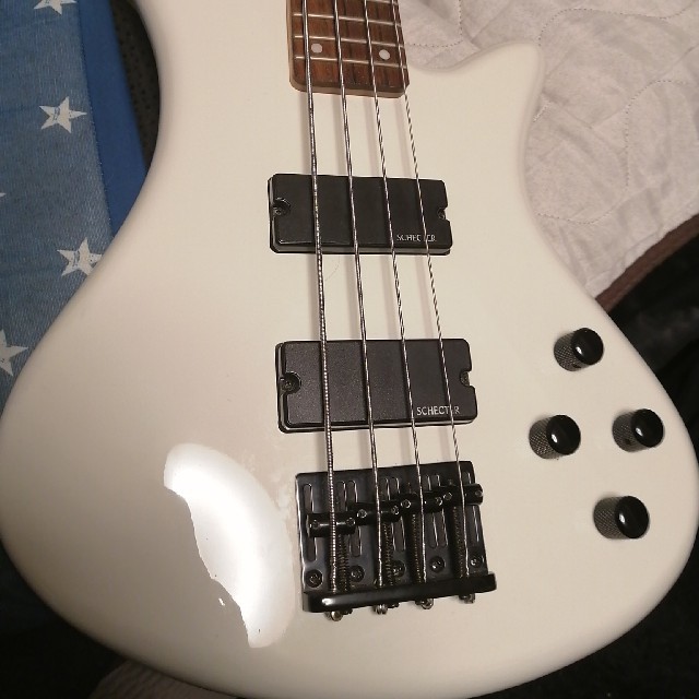 Schecter Diamond Series Bass Guitar 楽器のギター(エレキギター)の商品写真