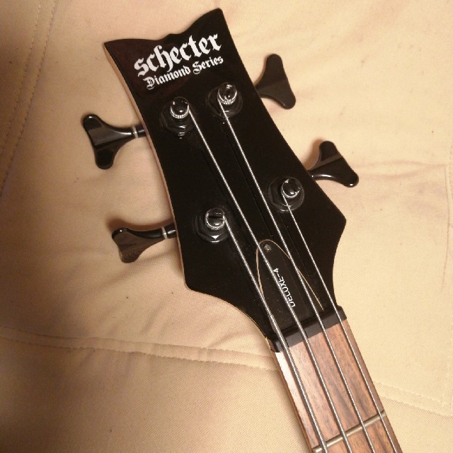 Schecter Diamond Series Bass Guitar 楽器のギター(エレキギター)の商品写真