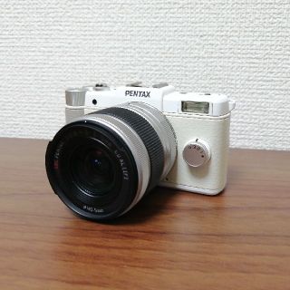 ペンタックス(PENTAX)のPentax Q(ホワイト)　02ズームレンズセット(ミラーレス一眼)