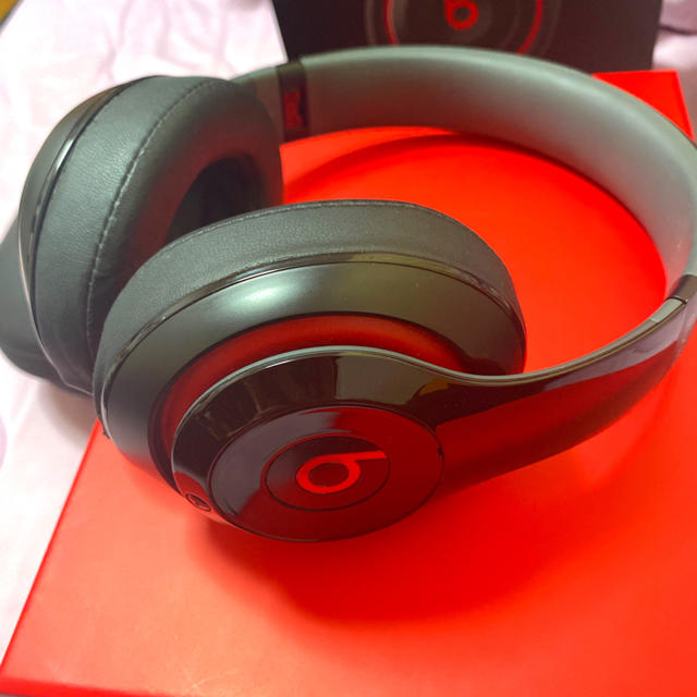 Beats By Dr Dre Beats Studio オーバーイヤーヘッドフォンの通販 By あいな S Shop ビーツバイドクタードレ ならラクマ