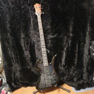 ビーシーリッチ(B.C. Rich)のB.C. Rich Bass Guiter(エレキベース)