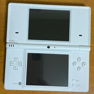 ニンテンドーDS(ニンテンドーDS)のNintendo DSi 本体&充電器　(携帯用ゲーム機本体)