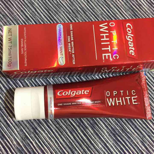 コルゲート ホワイトニング   コスメ/美容のオーラルケア(歯磨き粉)の商品写真