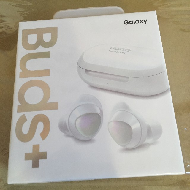 Galaxy(ギャラクシー)のGalaxy　Buds＋　ワイヤレスイヤホン　ホワイト スマホ/家電/カメラのオーディオ機器(ヘッドフォン/イヤフォン)の商品写真