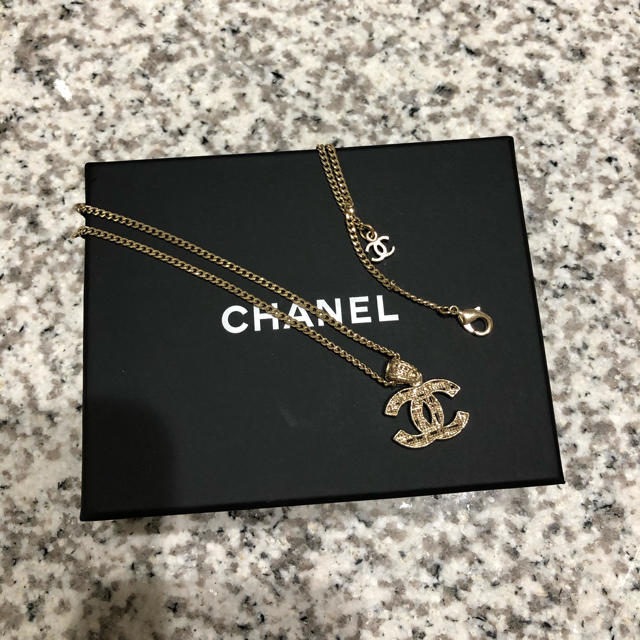 CHANEL ツイード柄ネックレス