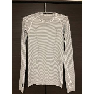 ルルレモン(lululemon)のルルレモン　Tシャツ(ヨガ)