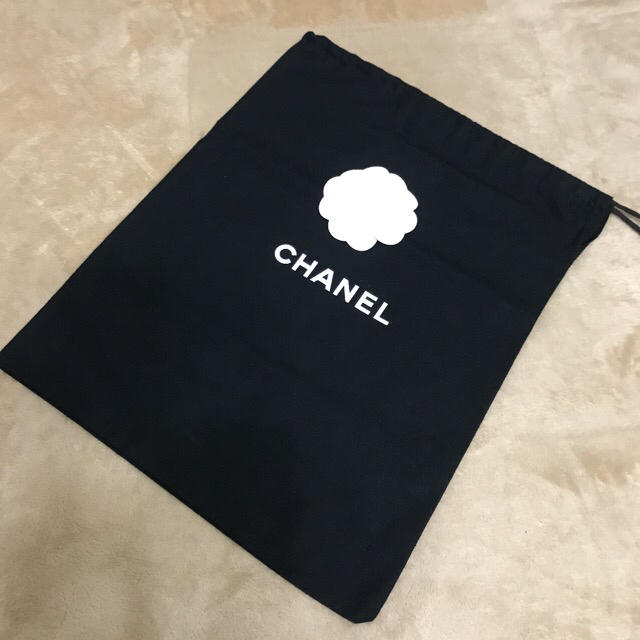 CHANEL(シャネル)のCHANEL♡保存袋   36×29.5  黒  1枚 レディースのバッグ(ショップ袋)の商品写真