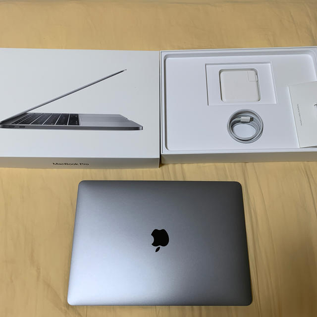 MacBook Pro(13インチ、2016年モデル)