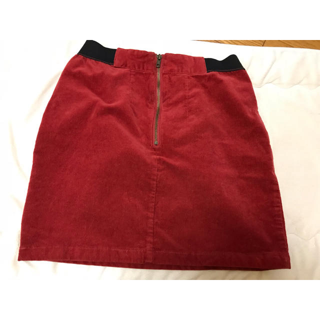 who's who Chico(フーズフーチコ)のお値引き フーズフーチコ   赤 タイトスカート レディースのスカート(ひざ丈スカート)の商品写真