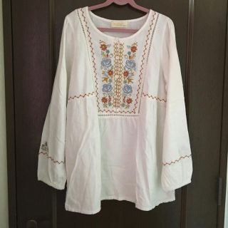 ダブルクローゼット(w closet)のw closet◆花柄刺繍チュニック(チュニック)