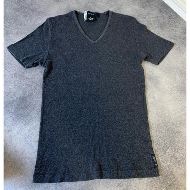 Gucci(グッチ)のグッチ　Vネック　リブTシャツ レディースのトップス(Tシャツ(半袖/袖なし))の商品写真