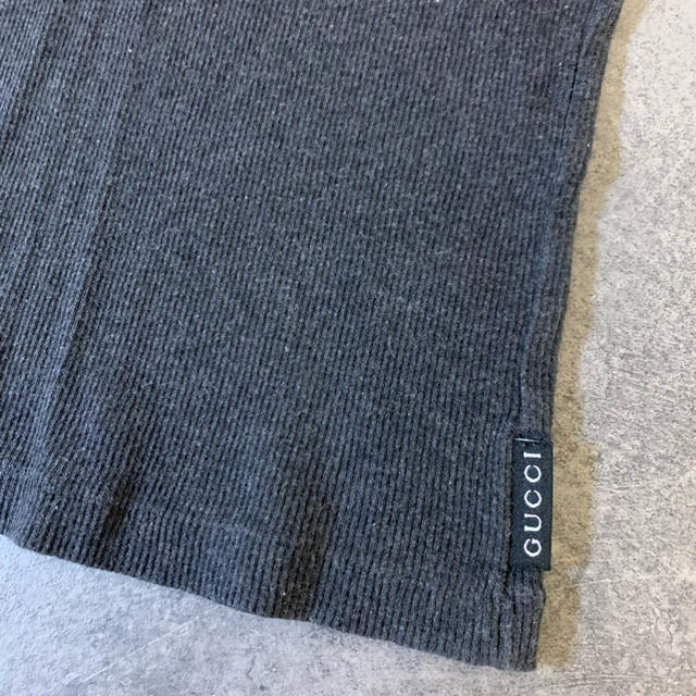 Gucci(グッチ)のグッチ　Vネック　リブTシャツ レディースのトップス(Tシャツ(半袖/袖なし))の商品写真