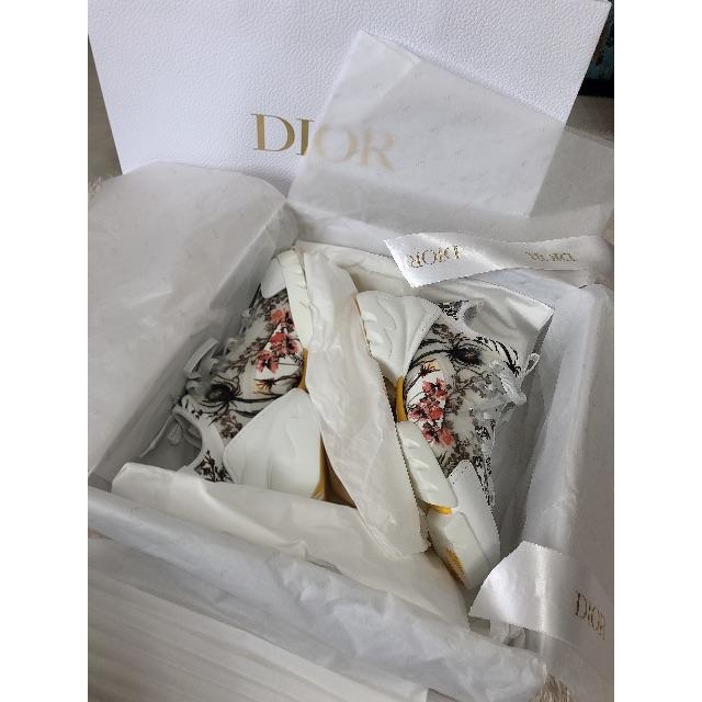 Christian Dior(クリスチャンディオール)のディオール　dior スニーカー　花柄　24.5cm レディースの靴/シューズ(スニーカー)の商品写真