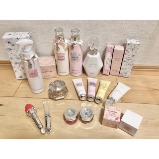 ジルスチュアート(JILLSTUART)のJILLSTUART ジルスチュアート　ボディミルク　ハンドクリーム　香水(ハンドクリーム)