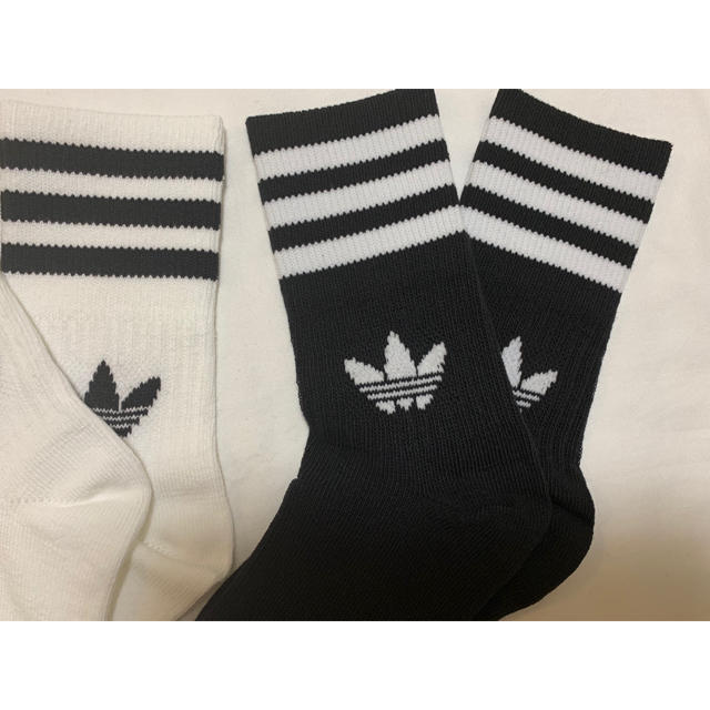 adidas(アディダス)のadidas originals ミッド クルー ソックス 2足組 22〜24㎝ レディースのレッグウェア(ソックス)の商品写真