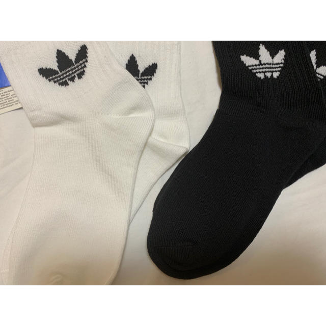 adidas(アディダス)のadidas originals ミッド クルー ソックス 2足組 22〜24㎝ レディースのレッグウェア(ソックス)の商品写真