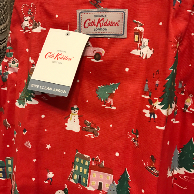 Cath Kidston(キャスキッドソン)の【新品・ レア】キャスキッドソン　Xmasバージョン　エプロン レディースのレディース その他(その他)の商品写真