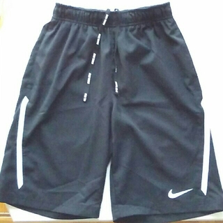 ナイキ(NIKE)のあひるちゃん☆様専用　Nikeテニスショートパンツ(ウェア)