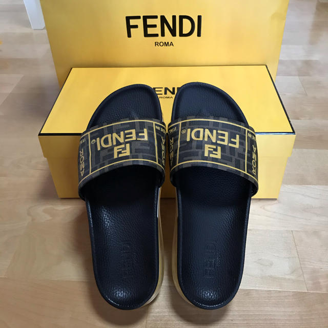 FENDI サンダル