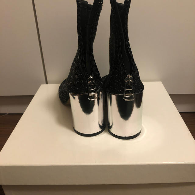 Maison Martin Margiela(マルタンマルジェラ)のMaison Margiela ショートブーツ　38 レディースの靴/シューズ(ブーツ)の商品写真