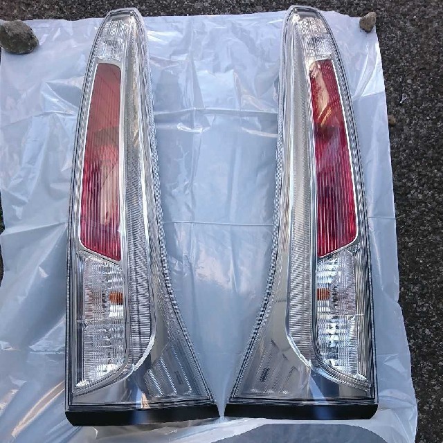 日産 - □送料込□日産セレナc26ハイウェイスター24年式テールライト