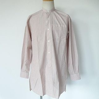 コモリ(COMOLI)のCOMOLI  18SS バンドカラーシャツ　PINK STRIPE 1 (シャツ)