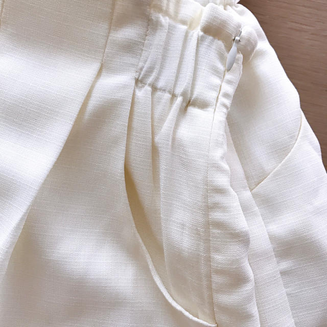 AG by aquagirl(エージーバイアクアガール)のスカート  白　美品 レディースのスカート(ひざ丈スカート)の商品写真
