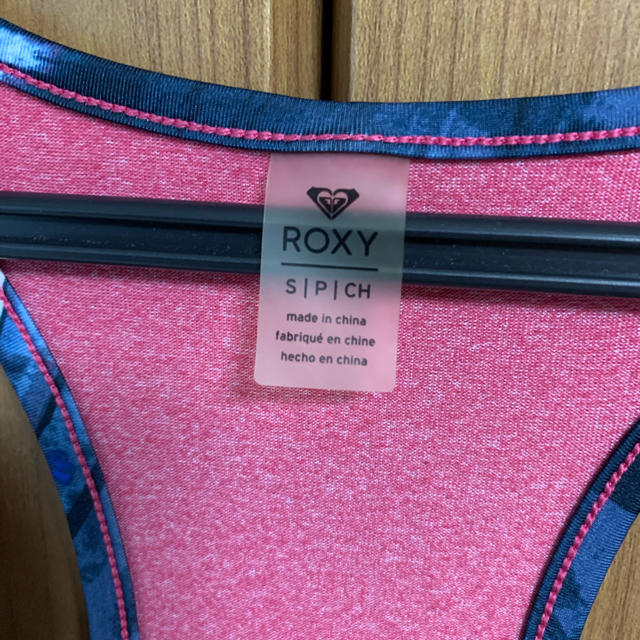 Roxy(ロキシー)のROXY タンクトップ　Ｓサイズ スポーツ/アウトドアのトレーニング/エクササイズ(ヨガ)の商品写真