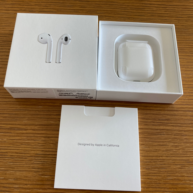 AirPods (第2世代) with Charging Case