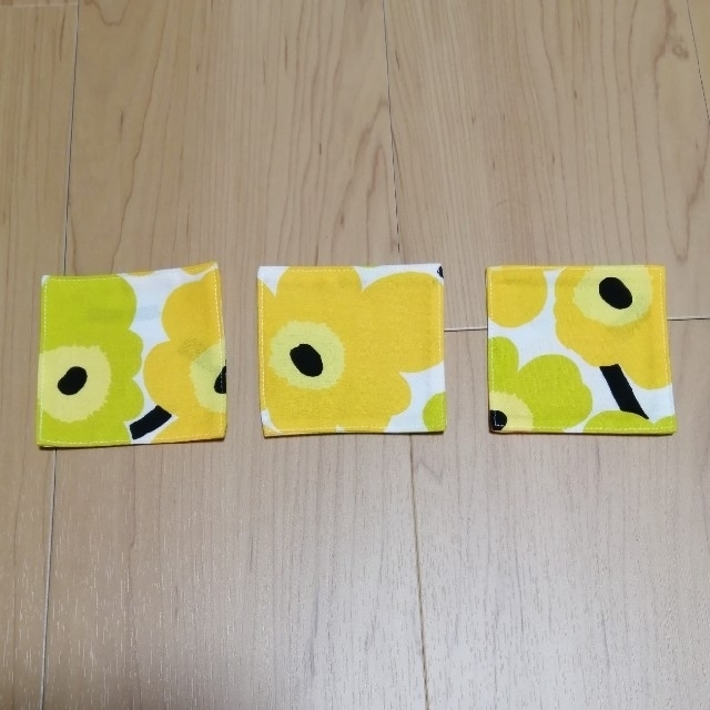 marimekko(マリメッコ)のマリメッコ marimekko コースター♪♪ハンドメイド エンタメ/ホビーの美術品/アンティーク(絵画/タペストリー)の商品写真