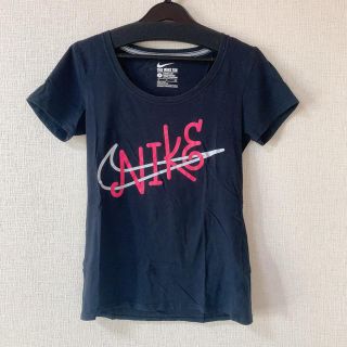 ナイキ(NIKE)のNIKE  ナイキ　レディース  Tシャツ　トップス  カットソー　黒　ブラック(Tシャツ(半袖/袖なし))