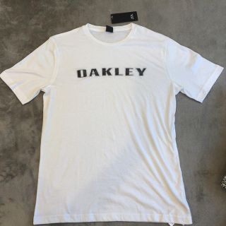 オークリー(Oakley)のOAKLEY オークリーTシャツ 迷彩カモフラロゴ　オシャレ　サイズM 新品(Tシャツ/カットソー(半袖/袖なし))