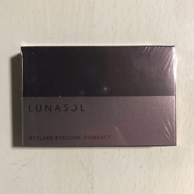 LUNASOL(ルナソル)のルナソル スタイリングアイゾーンコンパクト 01 NaturalBrown コスメ/美容のベースメイク/化粧品(アイライナー)の商品写真