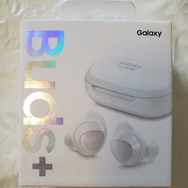 Galaxy(ギャラクシー)の(おーちゃんさん専用)Galaxy Buds+  新品未開封品 ホワイト スマホ/家電/カメラのオーディオ機器(ヘッドフォン/イヤフォン)の商品写真