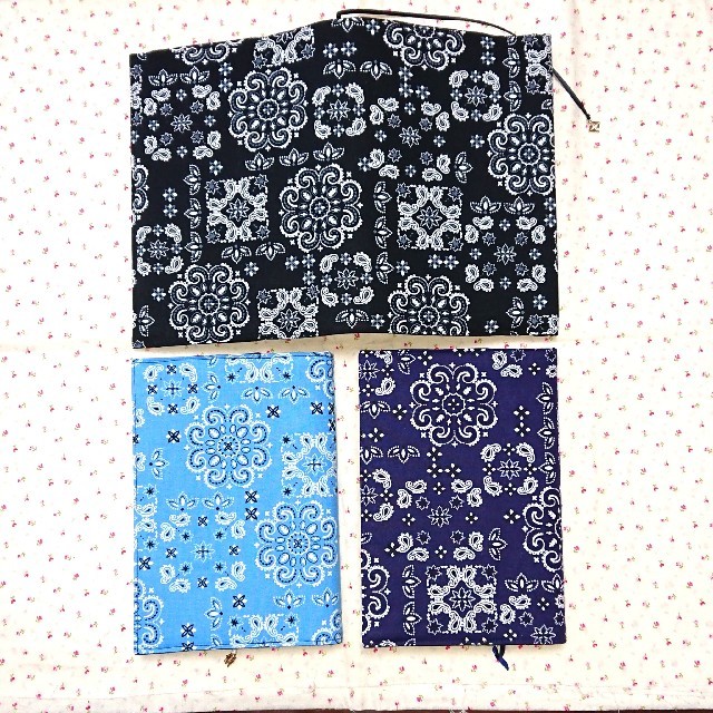 静奈様専用 四六判/単行本 バンダナ ブックカバー♪ハンドメイド ハンドメイドの文具/ステーショナリー(ブックカバー)の商品写真