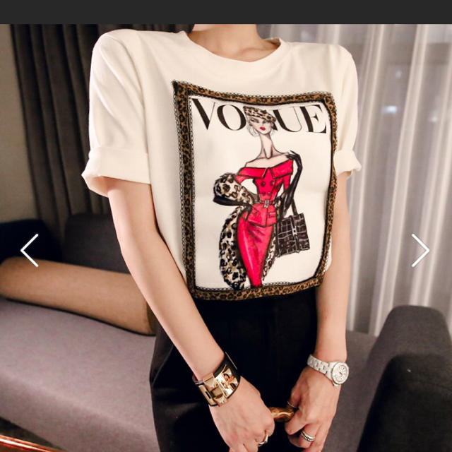 VOGUE風Tシャツ レディースのトップス(Tシャツ(半袖/袖なし))の商品写真