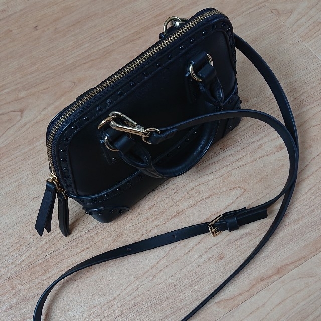 ZARA(ザラ)の❁ZARA 黒 ミニショルダーバッグ❁ レディースのバッグ(ショルダーバッグ)の商品写真