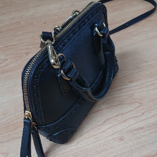 ZARA(ザラ)の❁ZARA 黒 ミニショルダーバッグ❁ レディースのバッグ(ショルダーバッグ)の商品写真