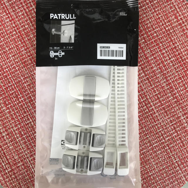 IKEA(イケア)のIKEA PATRULL パトルル　チャイルドロック　 キッズ/ベビー/マタニティの寝具/家具(ドアロック)の商品写真