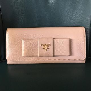 プラダ(PRADA)のほぼ未使用♡サフィアーノリボン長財布(財布)