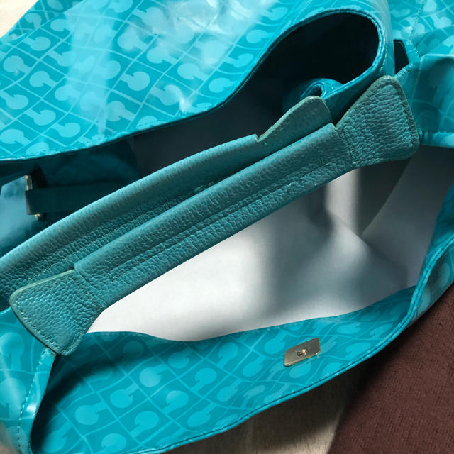 GHERARDINI(ゲラルディーニ)のゲラルディーのショルダーバッグ レディースのバッグ(ショルダーバッグ)の商品写真