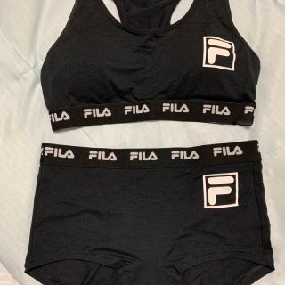 フィラ(FILA)の【新品未使用】FILAフィラ スポーツブラ 上下セット L(トレーニング用品)