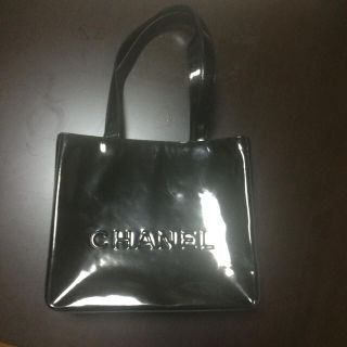 シャネル(CHANEL)のシャネルエナメルバッグ(トートバッグ)