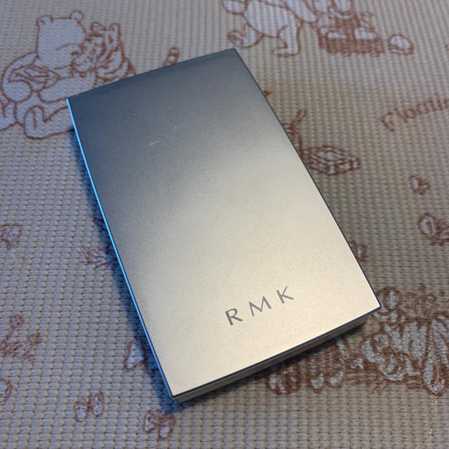 RMK(アールエムケー)のRMK シルクフィット　フェイスパウダーP01 コスメ/美容のベースメイク/化粧品(フェイスパウダー)の商品写真