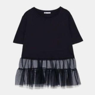 ザラ(ZARA)の【新品未使用】ZARAフリル付チュールTシャツ(Tシャツ(半袖/袖なし))