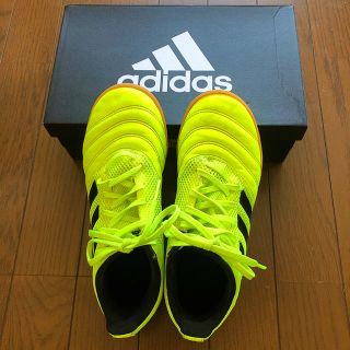 アディダス(adidas)のnonさん専用　adidas フットサルシューズ22.5cm(シューズ)