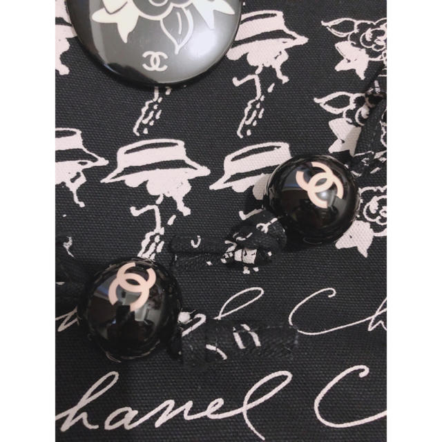 シャネル　CHANEL  キャンバストートレディース